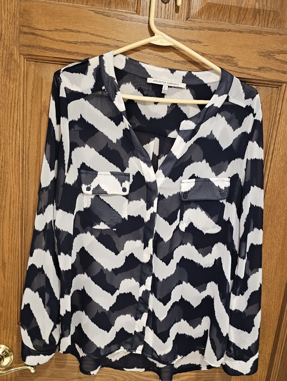 Collective Concepts Black and White Chevron Print Button-Down Shirt